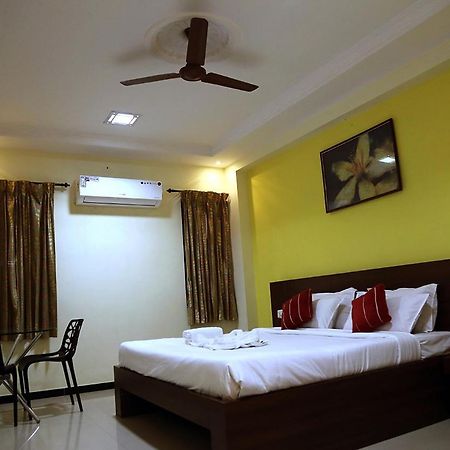 Landmaark Hotels Tirupur Esterno foto