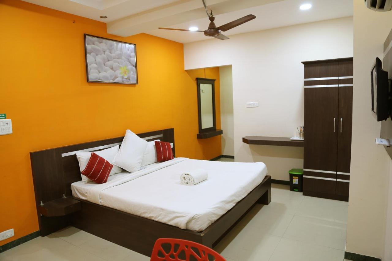 Landmaark Hotels Tirupur Esterno foto