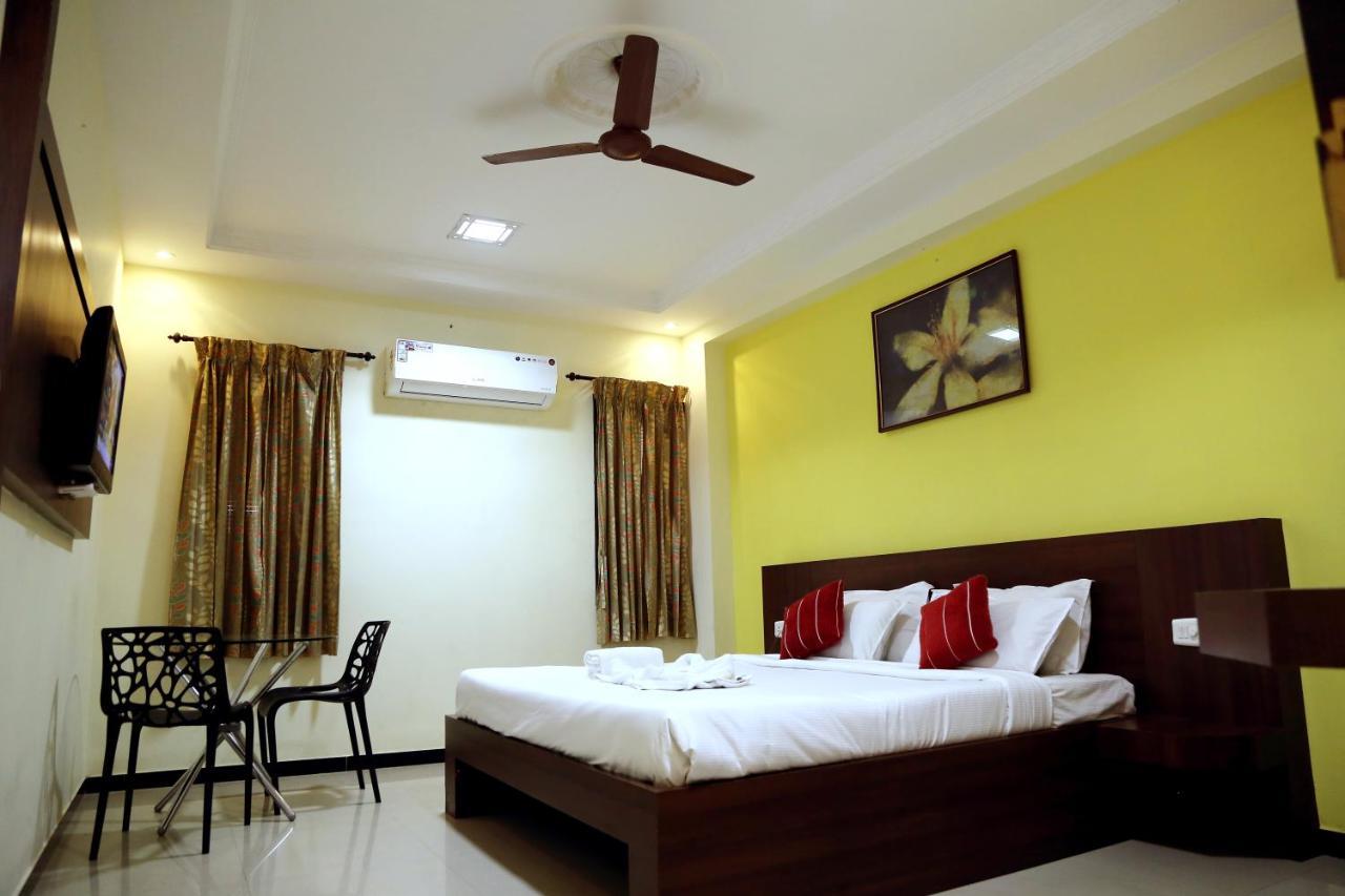 Landmaark Hotels Tirupur Esterno foto