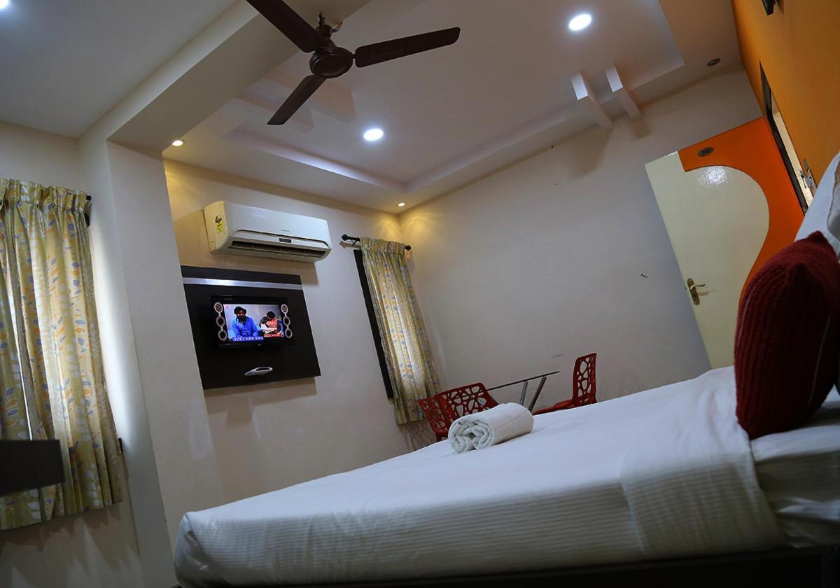 Landmaark Hotels Tirupur Esterno foto