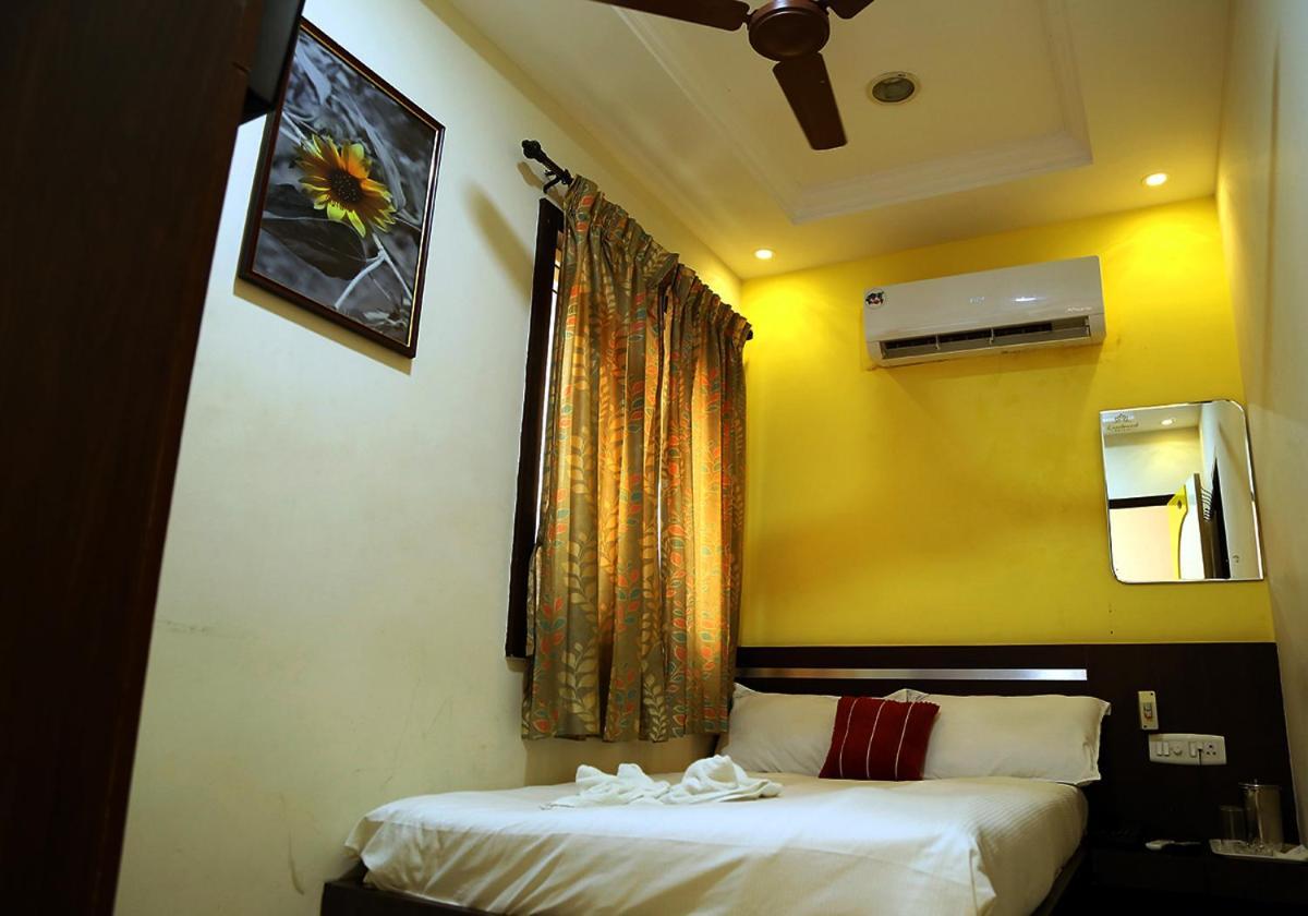 Landmaark Hotels Tirupur Esterno foto
